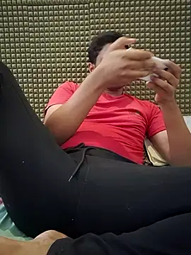 Snapshot of mykecockslong chatting on 11.02.25 mykecockslong online show from 11.02.25