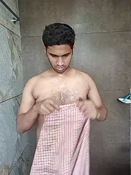 Snapshot of mykecockslong chatting on 11.04.25 mykecockslong online show from 11.04.25