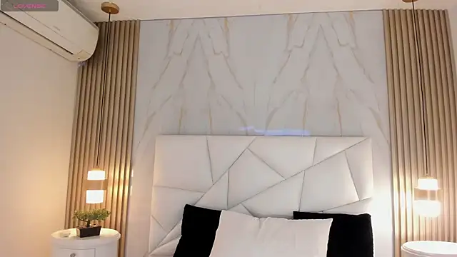 Snapshot of belacampbell chatting on 10.14.25 belacampbell online show from 10.14.25