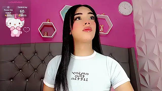 Snapshot of Sofi_hdz chatting on 03.22.25 Sofi hdz online show from 03.22.25