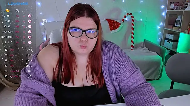 Snapshot of Melissa_Purr chatting on 12.25.24 Melissa Purr online show from 12.25.24