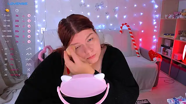 Snapshot of Melissa_Purr chatting on 12.28.24 Melissa Purr online show from 12.28.24