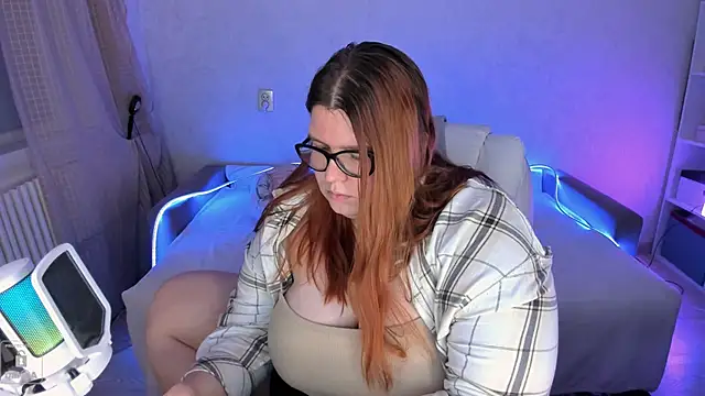 Snapshot of Melissa_Purr chatting on 03.08.25 Melissa Purr online show from 03.08.25