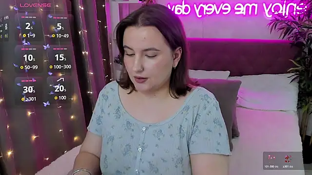 FeralPeach online show from 11.02.25