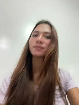 Snapshot of Ur_dreamgurl05 chatting on 07.14.26 Ur dreamgurl05 online show from 07.14.26
