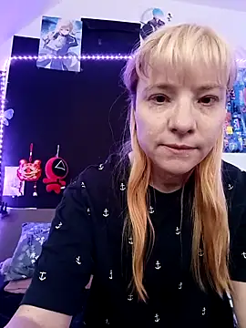 Snapshot of Sakura27undUriel chatting on 10.15.25 Sakura27undUriel online show from 10.15.25