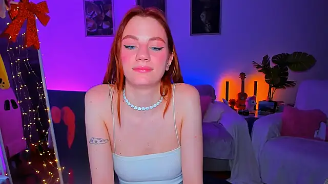 Alyssa Smitt online show from 03.06.25