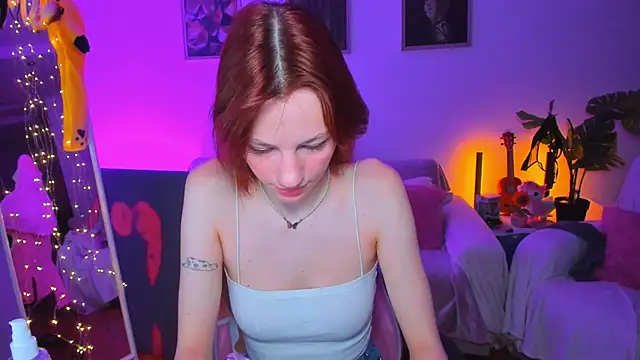 Alyssa Smitt online show from 10.09.25