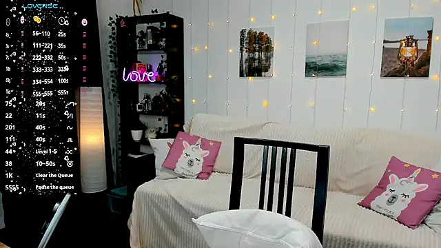 Snapshot of Magic_Allie chatting on 01.21.25 Magic Allie online show from 01.21.25