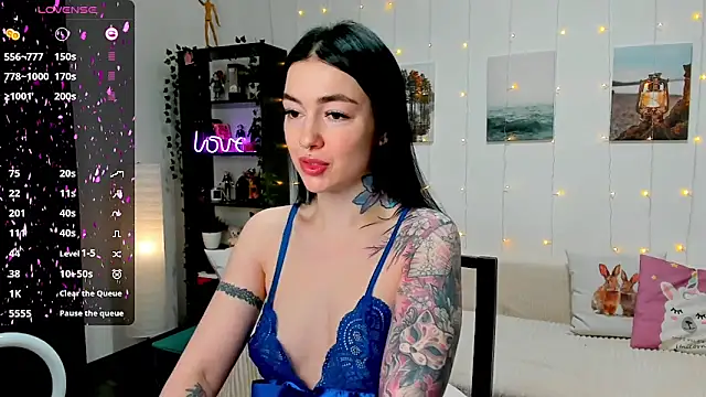 Snapshot of Magic_Allie chatting on 03.03.25 Magic Allie online show from 03.03.25