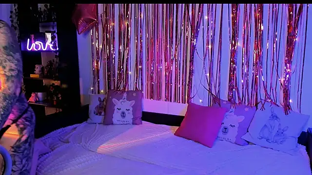 Snapshot of Magic_Allie chatting on 10.15.25 Magic Allie online show from 10.15.25