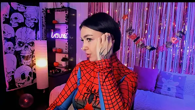 Snapshot of Magic_Allie chatting on 10.24.25 Magic Allie online show from 10.24.25