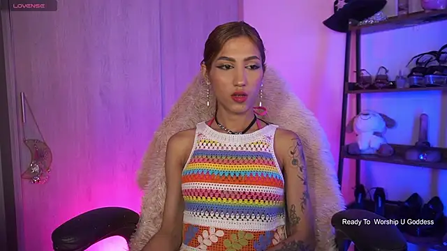 Snapshot of MissKorah chatting on 07.04.26 MissKorah online show from 07.04.26