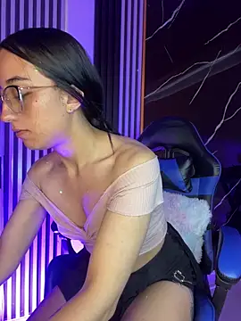 Ady 18 online show from 10.20.25