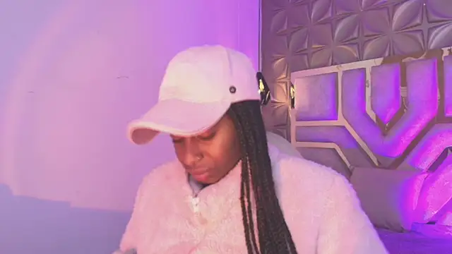 Queen perla  online show from 03.20.26