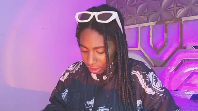 Queen perla  online show from 03.21.26