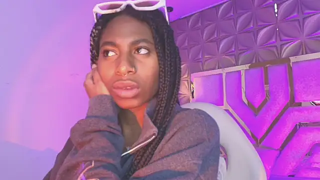 Queen perla  online show from 03.22.26