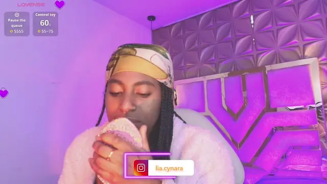 Queen perla  online show from 03.29.26