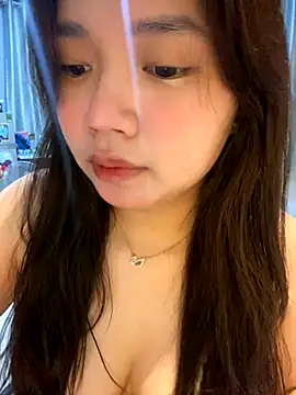 Hotellinh12 online show from 11.05.25