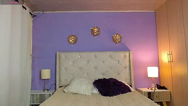 Kim and Mia online show from 09.27.25