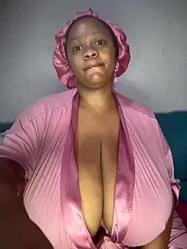 Chubbykarisma27 online show from 11.20.25