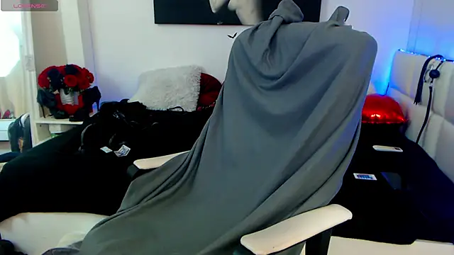 Snapshot of EvelynQueenn chatting on 02.20.25 EvelynQueenn online show from 02.20.25