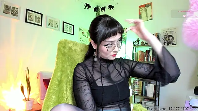 Conlosmichis online show from 04.09.26