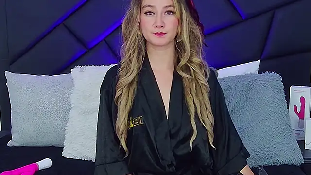 MaryDeniro online show from 01.20.25