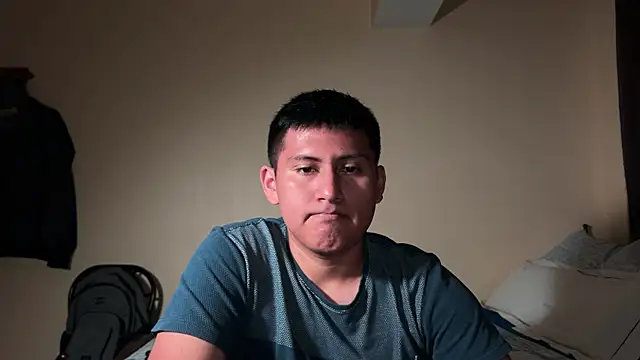 Snapshot of JoshuaTls08 chatting on 01.04.25 JoshuaTls08 online show from 01.04.25