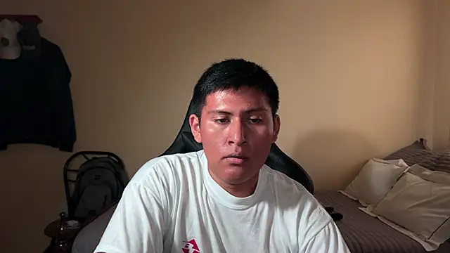 Snapshot of JoshuaTls08 chatting on 01.20.25 JoshuaTls08 online show from 01.20.25