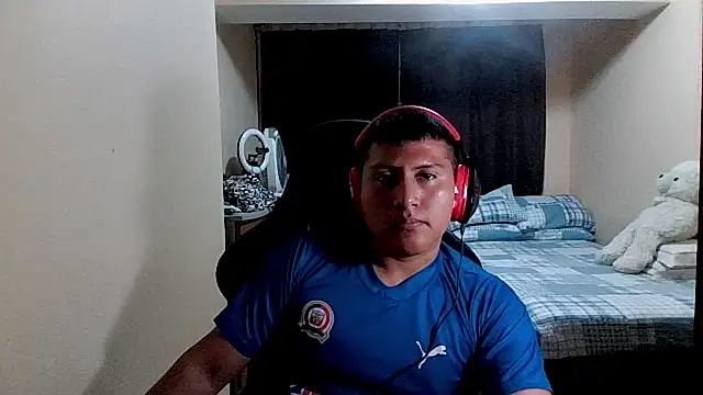 Snapshot of JoshuaTls08 chatting on 10.08.25 JoshuaTls08 online show from 10.08.25