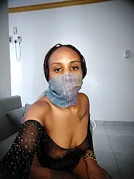 Snapshot of sweet_sonyy chatting on 03.05.25 sweet sonyy online show from 03.05.25