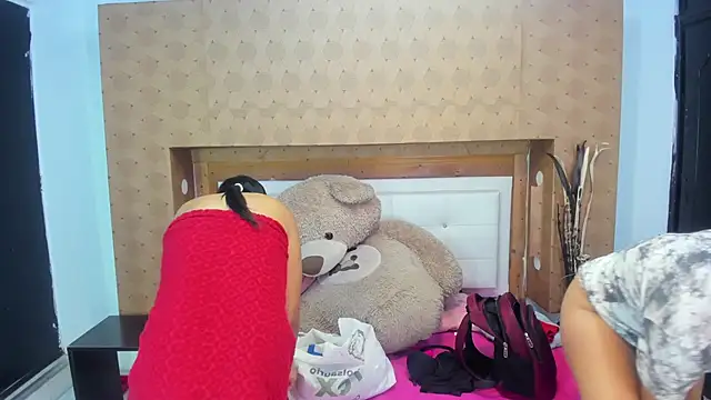 SofiAndNicol online show from 02.14.25