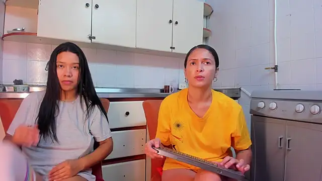 SofiAndNicol online show from 02.20.25