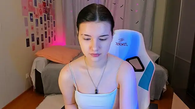 Snapshot of Vanessa_Verona chatting on 12.23.24 Vanessa Verona online show from 12.23.24