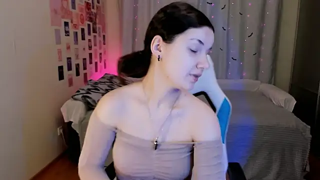 Snapshot of Vanessa_Verona chatting on 02.19.25 Vanessa Verona online show from 02.19.25
