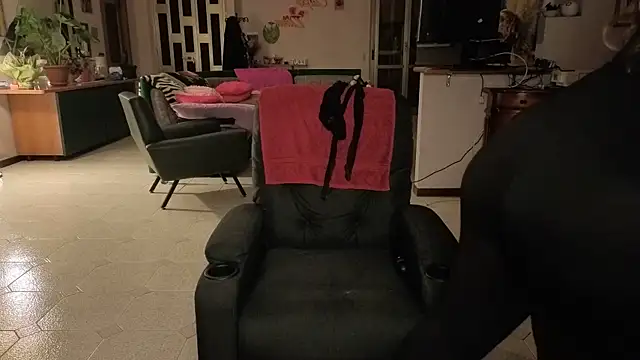 peachgirlmartyna online show from 10.29.25