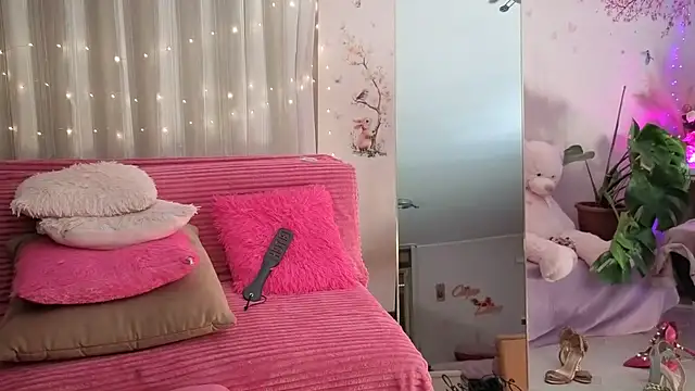 peachgirlmartyna online show from 05.17.26