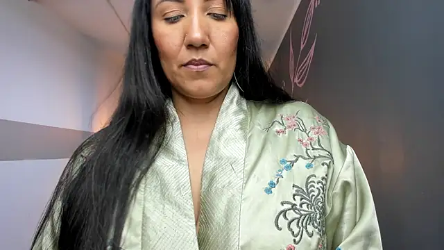 GiaFox  online show from 01.27.25