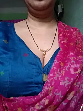 Snapshot of Rosy-B chatting on 05.05.26 Rosy-B online show from 05.05.26