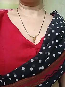 Snapshot of Rosy-B chatting on 05.18.26 Rosy-B online show from 05.18.26