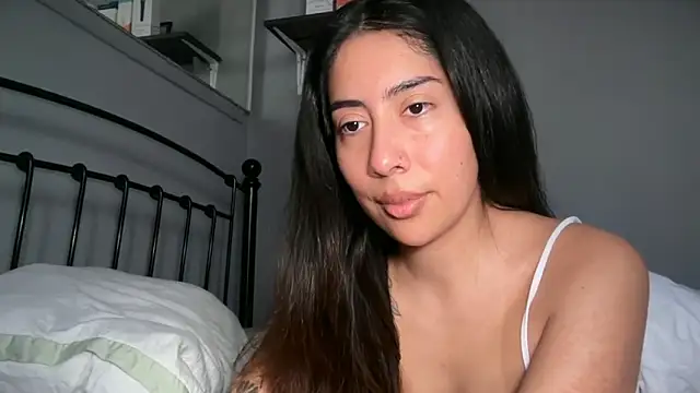 Snapshot of LorenaAnderson chatting on 04.17.26 LorenaAnderson online show from 04.17.26