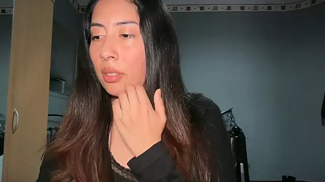 Snapshot of LorenaAnderson chatting on 04.23.26 LorenaAnderson online show from 04.23.26