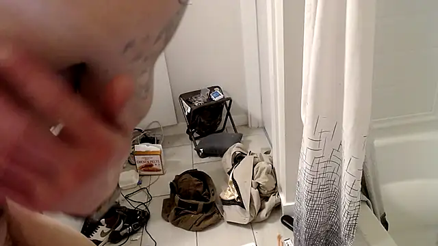 Snapshot of Clearlytothepoint420 chatting on 01.22.25 Clearlytothepoint420 online show from 01.22.25