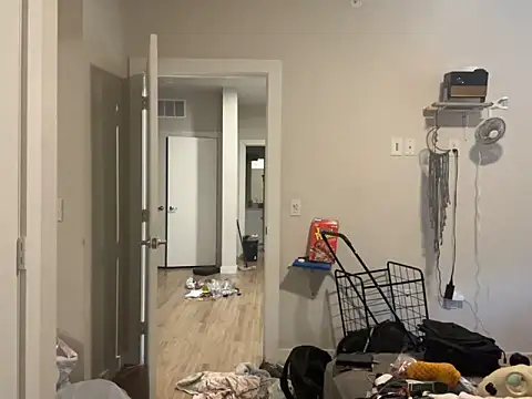 Snapshot of Clearlytothepoint420 chatting on 03.20.25 Clearlytothepoint420 online show from 03.20.25