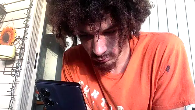 Snapshot of Clearlytothepoint420 chatting on 10.19.25 Clearlytothepoint420 online show from 10.19.25