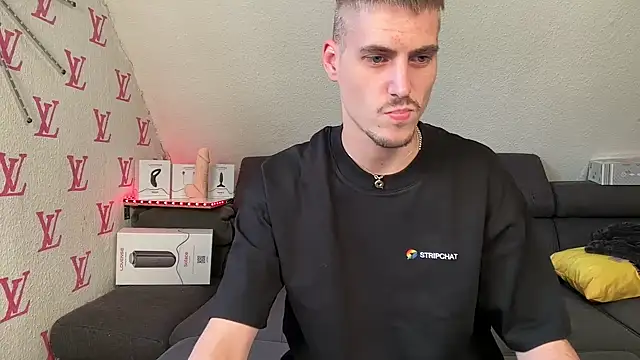 Snapshot of Cookieboy88 chatting on 09.30.25 Cookieboy88 online show from 09.30.25