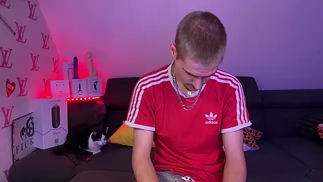 Snapshot of Cookieboy88 chatting on 10.28.25 Cookieboy88 online show from 10.28.25