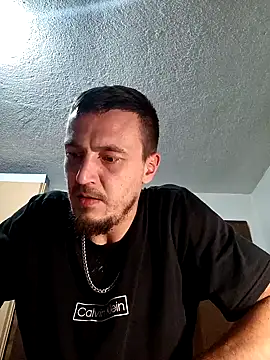 Snapshot of mayk18cm chatting on 01.09.25 mayk18cm online show from 01.09.25