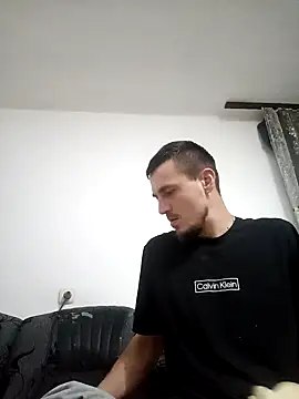 Snapshot of mayk18cm chatting on 01.09.25 mayk18cm online show from 01.09.25